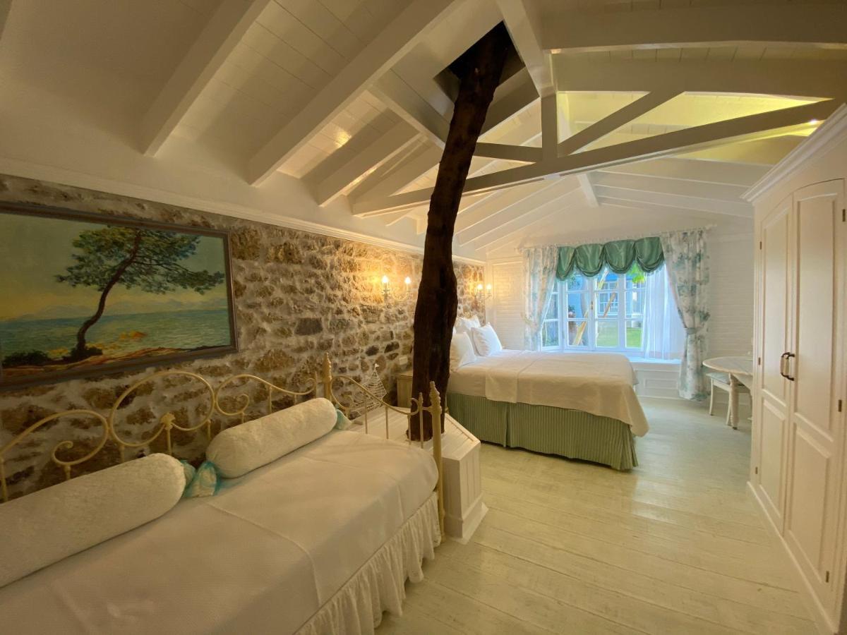 Lola 38 Hotel Фоча Екстериор снимка