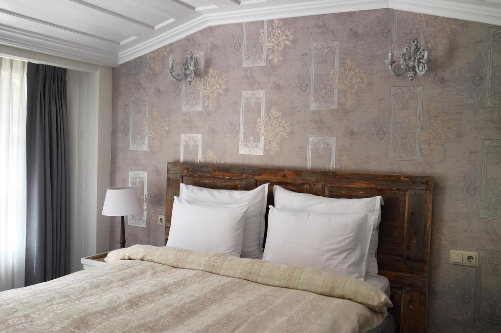 Lola 38 Hotel Фоча Екстериор снимка