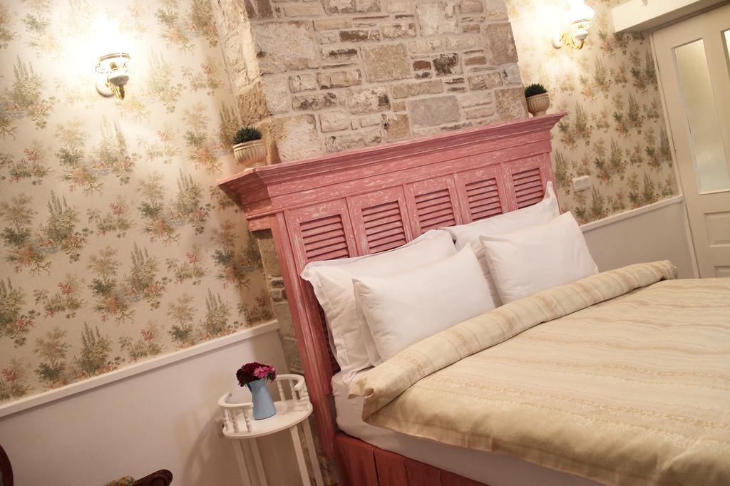 Lola 38 Hotel Фоча Екстериор снимка